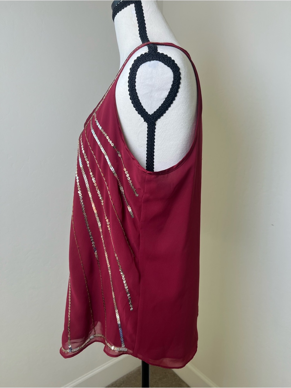 Apt. 9 Burgundy Sequin Beaded Sunburst Tank Top Size Medium - Picture 5 of 10
